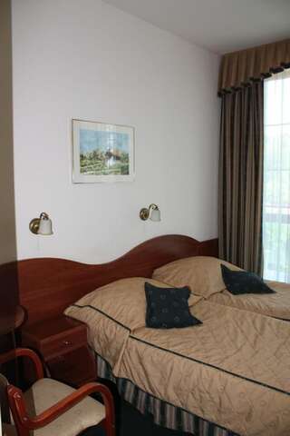 Отель Hotel Saol Крыница-Здруй Двухместный номер с 1 кроватью или 2 отдельными кроватями-1